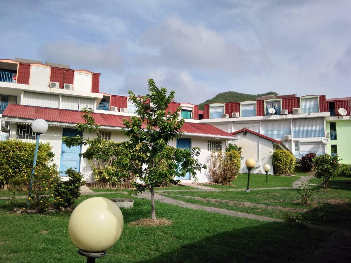 Appartement Rosbambou Les Pieds Dans L Eau Le Diamant Luaran gambar